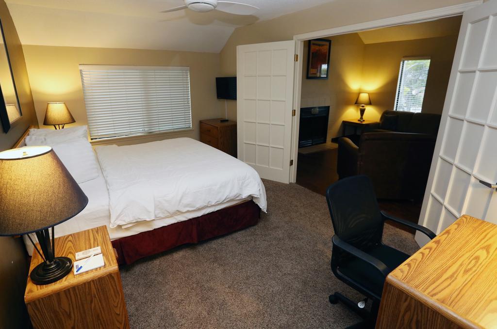 Sterling Hotel And Suites 클리브 외부 사진