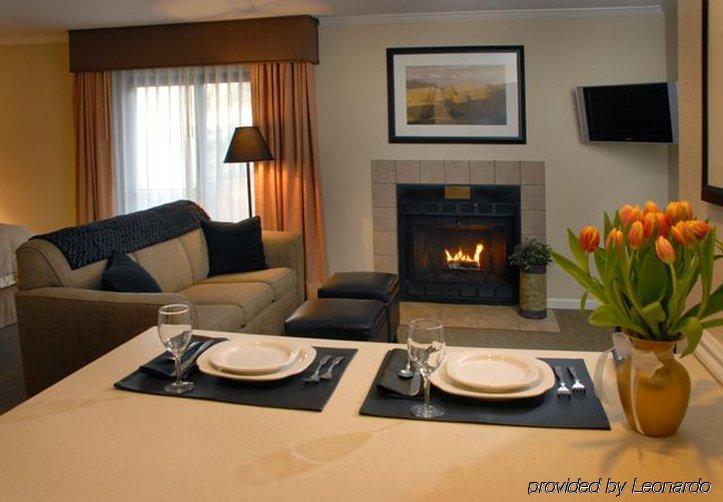 Sterling Hotel And Suites 클리브 객실 사진