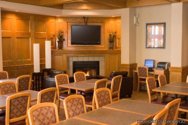 Sterling Hotel And Suites 클리브 레스토랑 사진