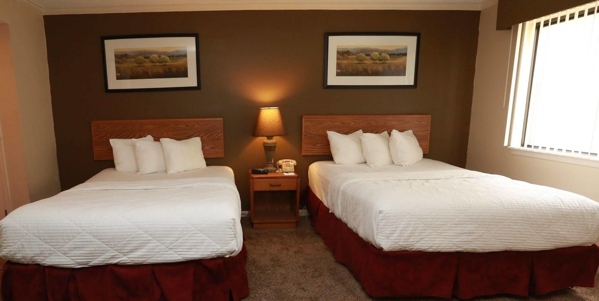 Sterling Hotel And Suites 클리브 외부 사진