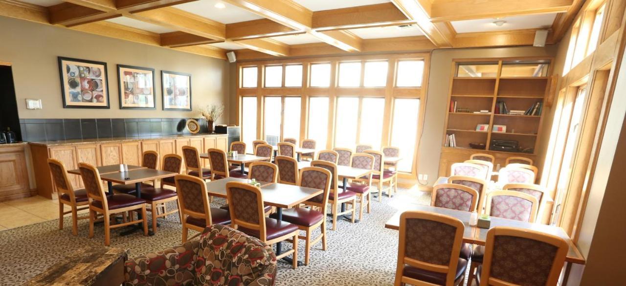 Sterling Hotel And Suites 클리브 외부 사진