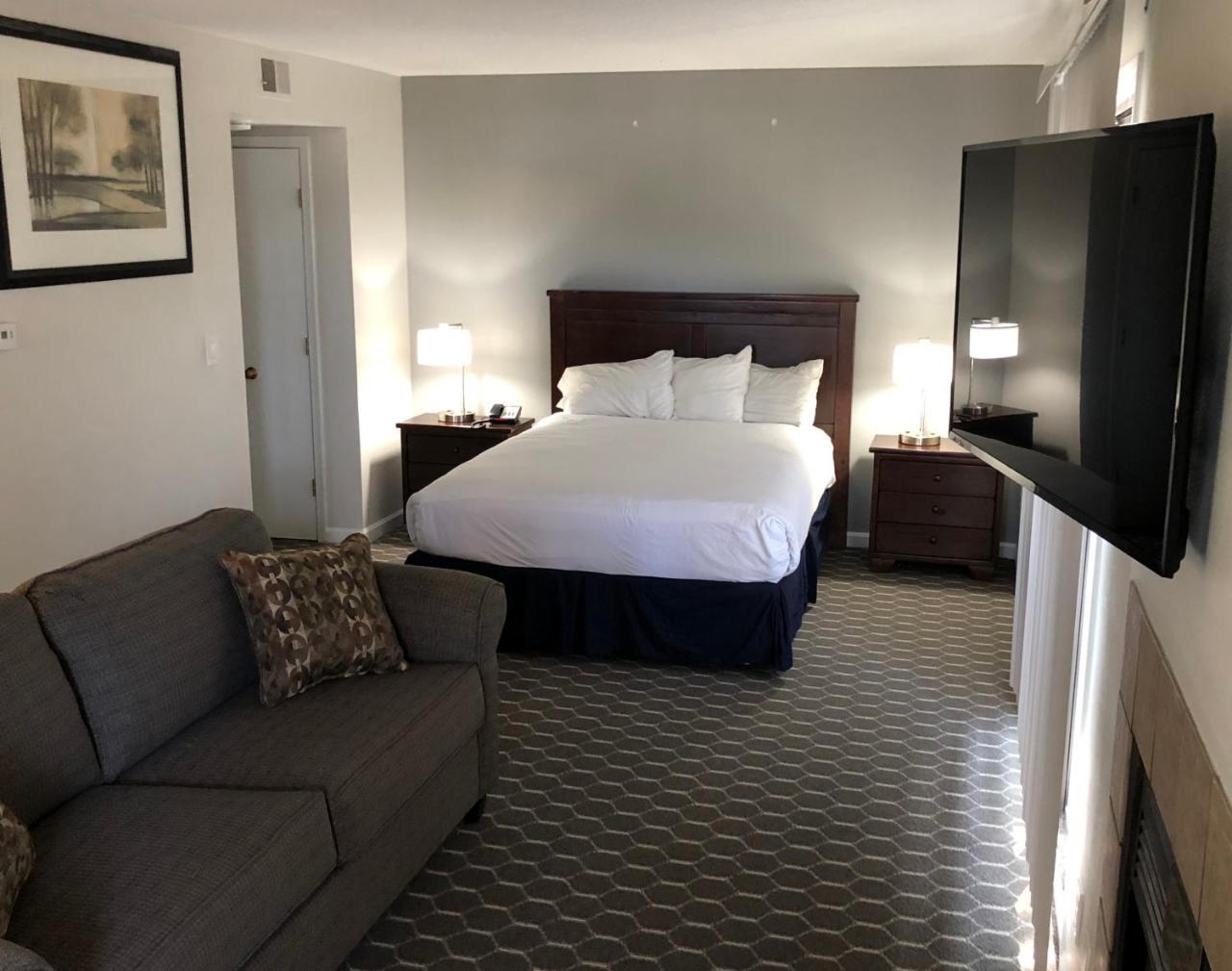 Sterling Hotel And Suites 클리브 외부 사진