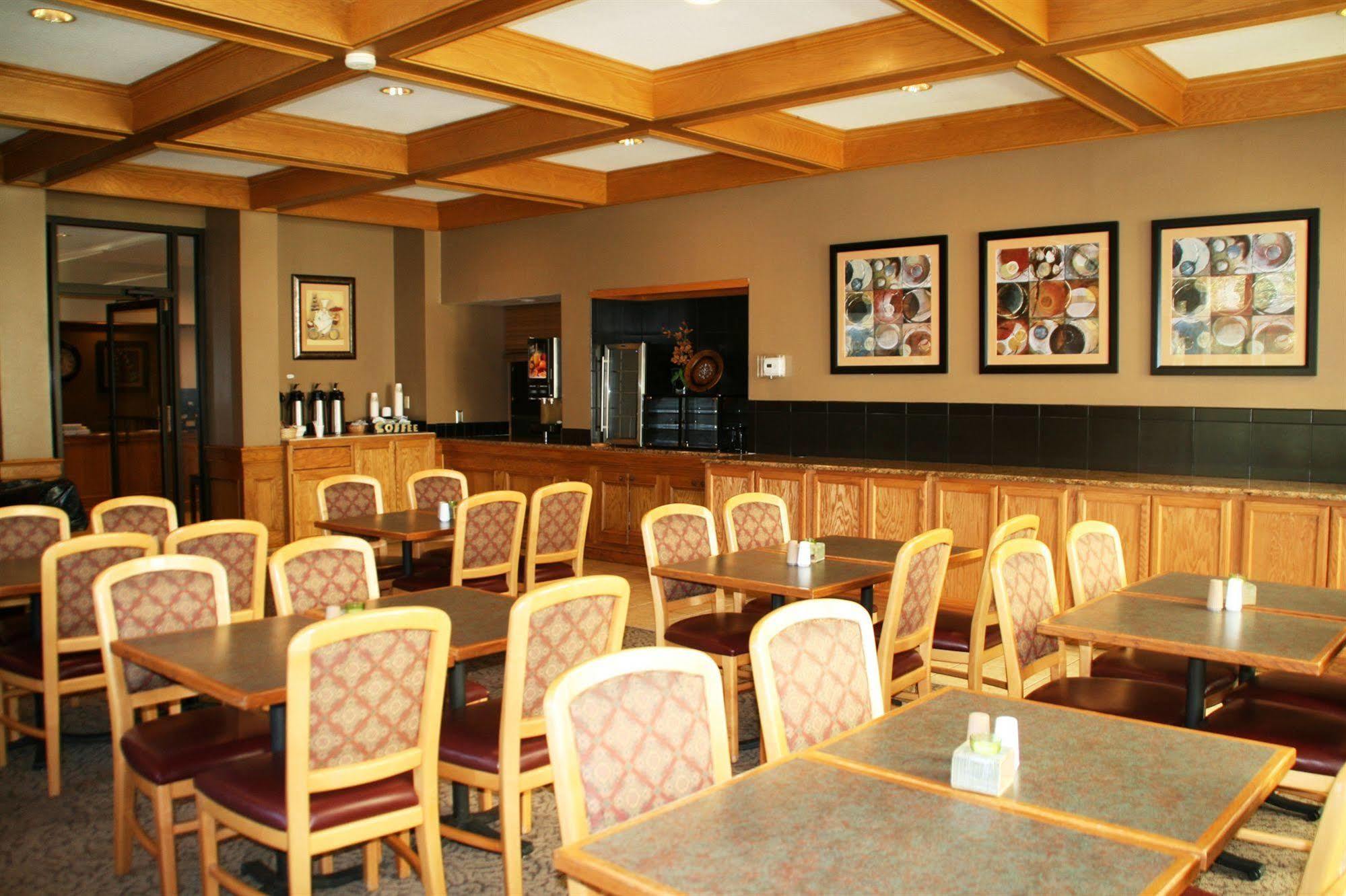 Sterling Hotel And Suites 클리브 외부 사진