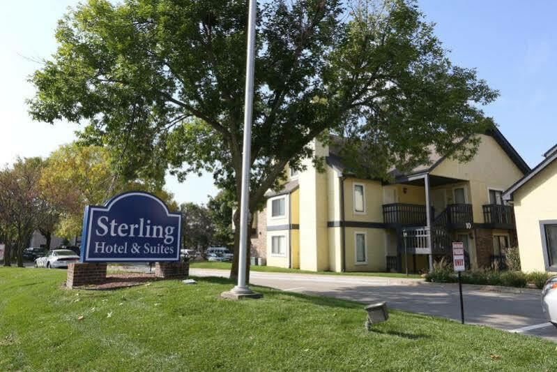 Sterling Hotel And Suites 클리브 외부 사진
