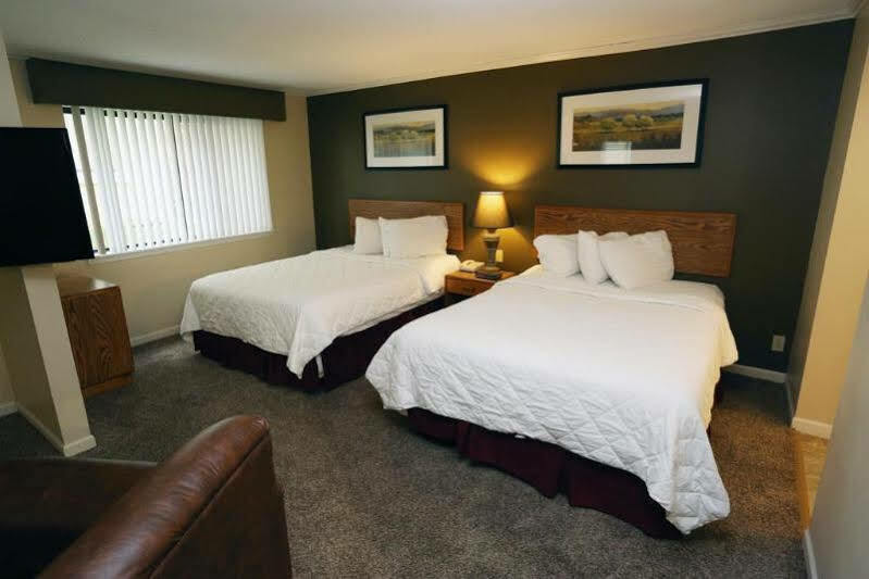Sterling Hotel And Suites 클리브 외부 사진